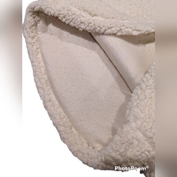 Balance Collection Sherpa‎ Pullover Sweatshirt Ivory/White Women's Small Fuzzy - Picture 7 of 9